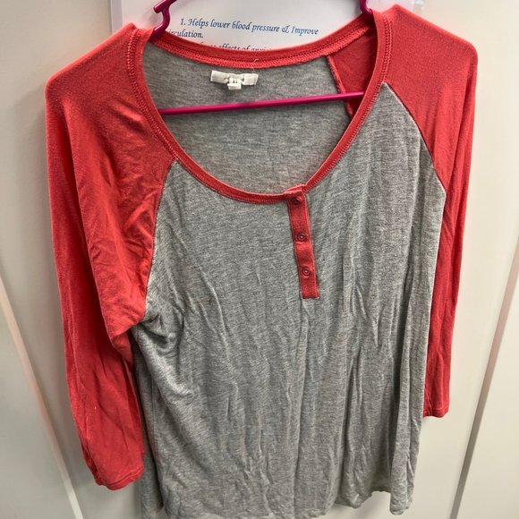 Top - Picture 1 of 1